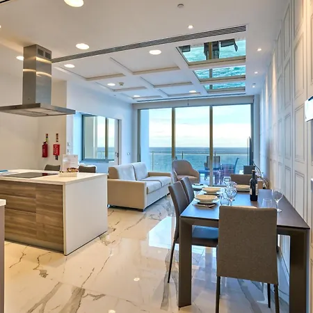 Coastal One-bedroom Retreat With Direct Sea Views