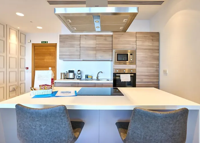 Apartamento Coastal One Bedroom Retreat With Direct Breathtaking Sea Views