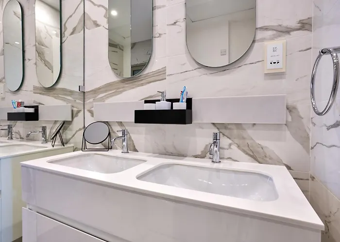 Coastal One Bedroom Retreat With Direct Breathtaking Sea Views Apartamento