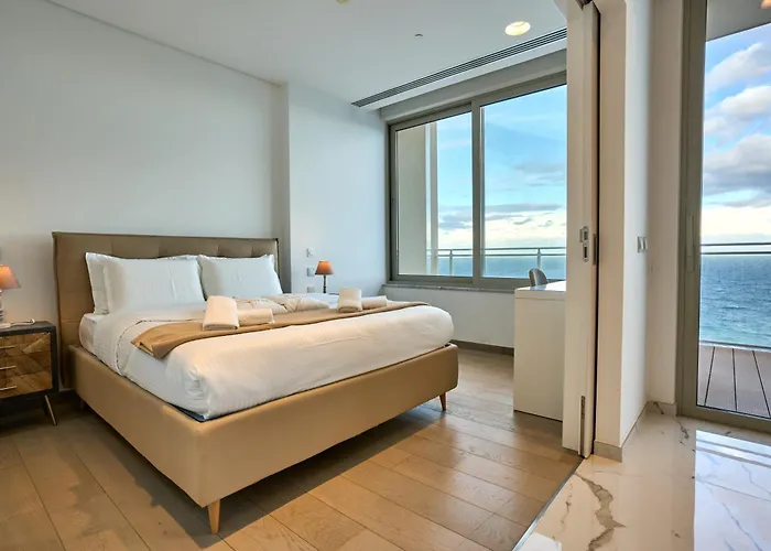 Coastal One Bedroom Retreat With Direct Breathtaking Sea Views Apartamento Sliema