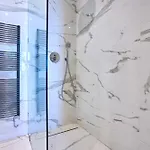 Coastal One-bedroom Retreat With Direct Sea Views Apartmán Sliema