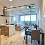 Coastal One-bedroom Retreat With Direct Sea Views