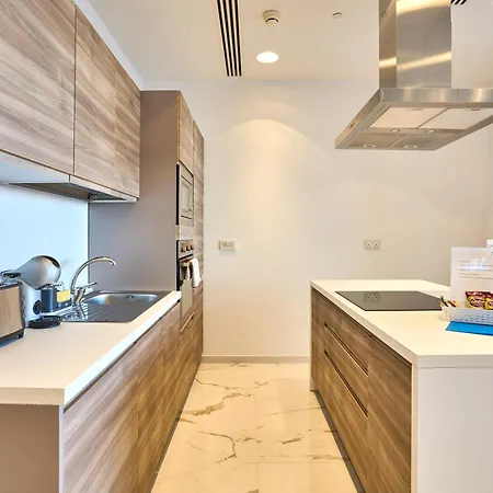 Coastal One Bedroom Retreat With Direct Breathtaking Sea Views