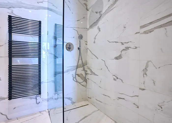 Coastal One Bedroom Retreat With Direct Breathtaking Sea Views Appartamento Sliema