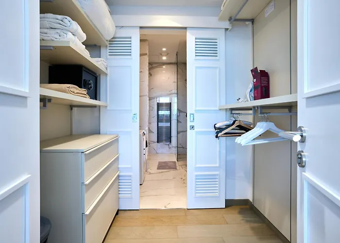 Appartamento Coastal One Bedroom Retreat With Direct Breathtaking Sea Views Sliema