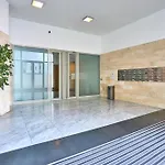 Coastal One-bedroom Retreat With Direct Sea Views Apartament *