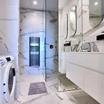 Coastal One-bedroom Retreat With Direct Sea Views Apartament Sliema