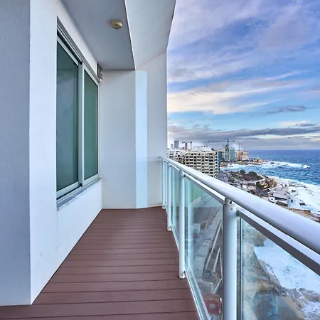 Coastal One Bedroom Retreat With Direct Breathtaking Sea Views *