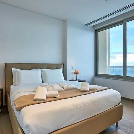 Appartement Coastal One Bedroom Retreat With Direct Breathtaking Sea Views Sliema